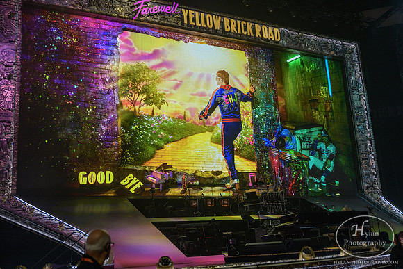 EltonJohn--FarewellYellowBrickRoad-HylanPhotography-PPLCenter-WLEV-194212.jpg