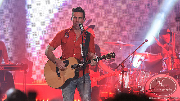 JakeOwen-HylanPhotography-MoheganSunArenaPa-CatCountry-210255.jpg