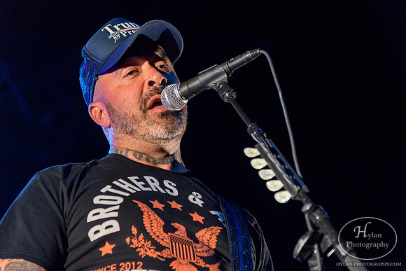 AaronLewis-HylanPhotography-SandsEventCenter-WLEV-203603.jpg