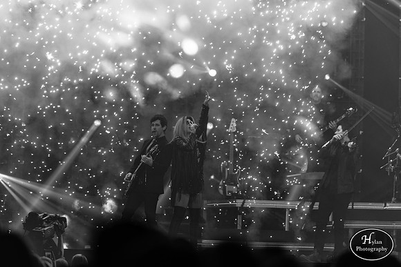 ShaniaTwain-HylanPhotography-PPLCenter-CatCountry-WLEV-01-10.jpg