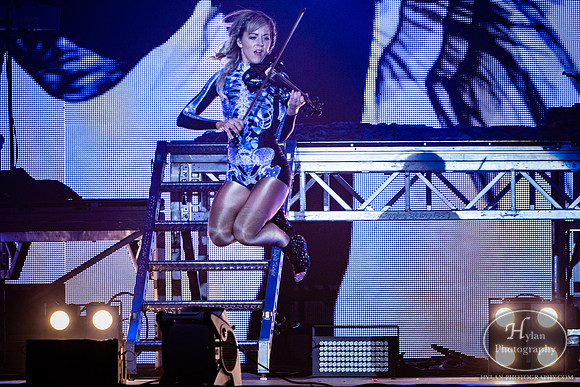 LindseyStirling-HylanPhotography-SandsEventCenter-WLEV-211147.jpg
