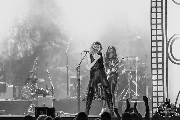 JenniferNettles-HylanPhotography-SandsBethlehemEventCenter-CatCountry-01-2.jpg