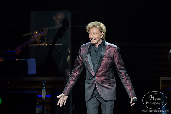 BarryManilow-HylanPhotography-PPLCenter-WLEV-195224.jpg