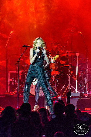 JenniferNettles-HylanPhotography-SandsBethlehemEventCenter-CatCountry-01-3.jpg