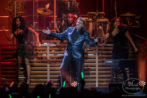 BarryManilow-HylanPhotography-WCEC-WLEV-2-6.jpg
