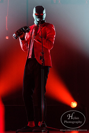 TwentyOnePilots-HylanPhotography-PPLCenter-WLEV-01-3.jpg