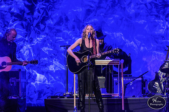 JenniferNettles-HylanPhotography-SandsBethlehemEventCenter-CatCountry-214928.jpg