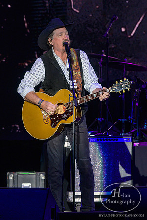Brooks&Dunn-HylanPhotography-AllentownFair2019-WLEV-203650.jpg