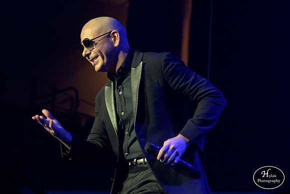 Pitbull-HylanPhotography-PPLCenter-WLEV-213630.jpg