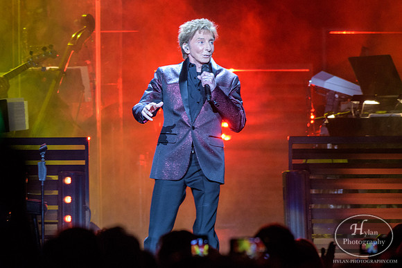 BarryManilow-HylanPhotography-PPLCenter-WLEV-2-3.jpg