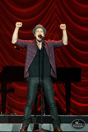 GavinDeGraw-HylanPhotography-PPLCenter-CatCountry-WLEV-193856.jpg