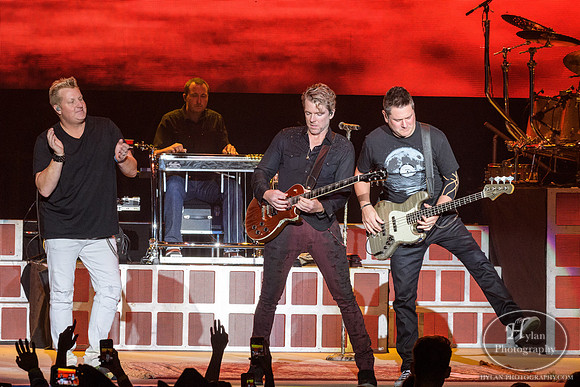 RascalFlatts-HylanPhotography-AllentownFair17-CatCountry96-6.jpg