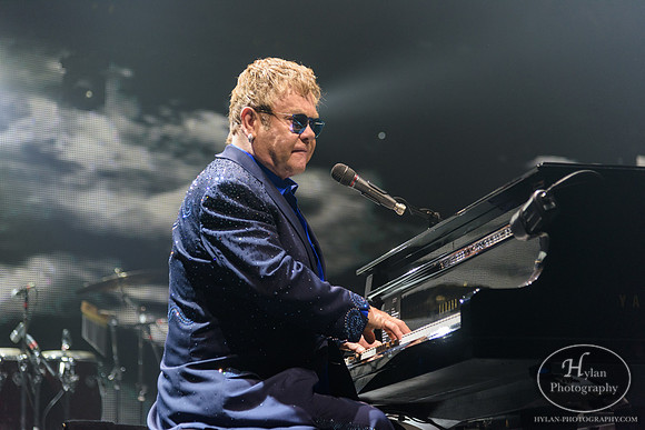 EltonJohn-HylanPhotography-PPLCenter-WLEV-200712.jpg