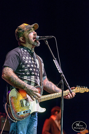 AaronLewis-HylanPhotography-SandsBethlehemEventCenter-CatCountry-01-3.jpg