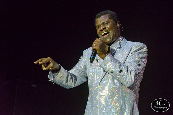 TemptaionsReview_ft_DennisEdwards-HylanPhotography-SandsBethlehemEventCenter-WLEV-200806.jpg