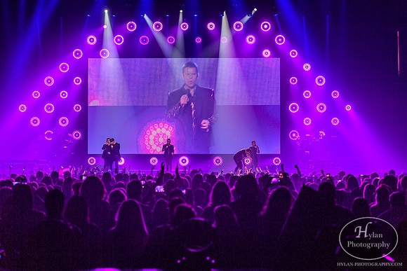 NKOTB-HylanPhotography-PPLCenter-WLEV-211925.jpg