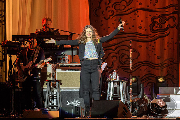 IdinaMenzel-HylanPhotography-WCEC-WLEV-4-2.jpg
