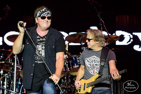 Loverboy-HylanPhotography-SandsBethlehemEventCenter-WLEV-202448.jpg