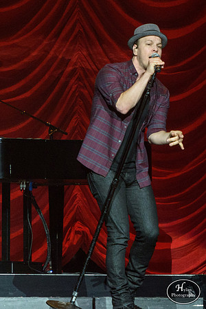 GavinDeGraw-HylanPhotography-PPLCenter-CatCountry-WLEV-193950.jpg