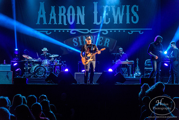 AaronLewis-HylanPhotography-SandsEventCenter-WLEV-2-3.jpg