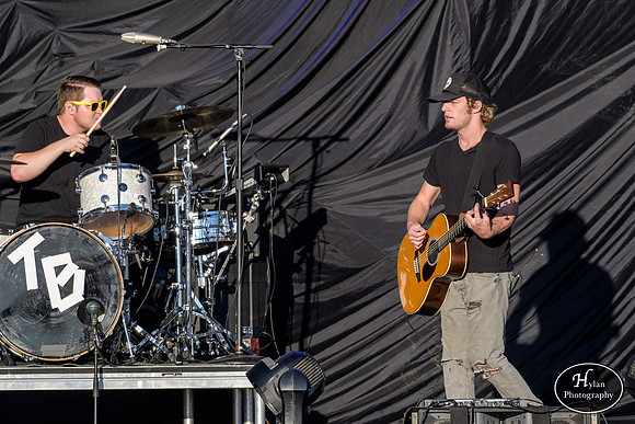 TuckerBeatHard-HylanPhotography-Musikfest2016-CatCountry-02-5.jpg