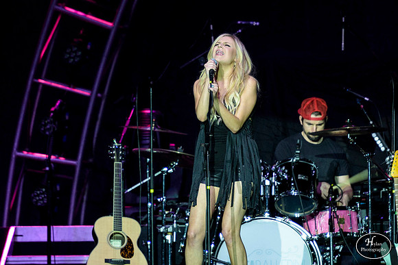 Kelsea Ballerini