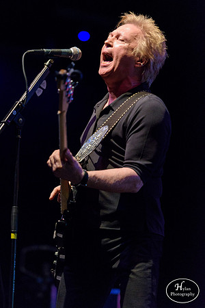 TheRomantics-HylanPhotography-SandsBethlehemEventCenter-WLEV-191322.jpg