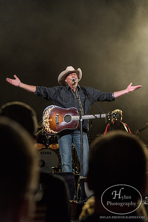 AlanJackson-HylanPhotography-MoheganPa-CatCountry96-2-3.jpg