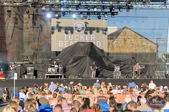 TuckerBeatHard-HylanPhotography-Musikfest2016-CatCountry-190654.jpg