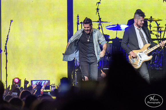 ThomasRhett-HylanPhotography-PPLCenter-CatCountry-202028.jpg