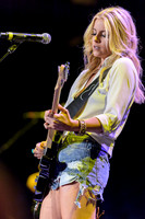 LindsayEll-HylanPhotography-MoheganSunArena-CatCountry-01-10.jpg