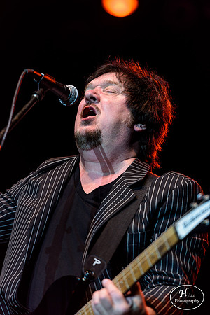 TheRomantics-HylanPhotography-SandsBethlehemEventCenter-WLEV-02-2.jpg