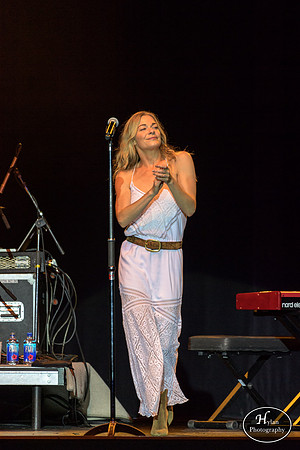 LeAnnRimes-HylanPhotography-SandsBethlehemEventCenter-CatCountry-01-3.jpg