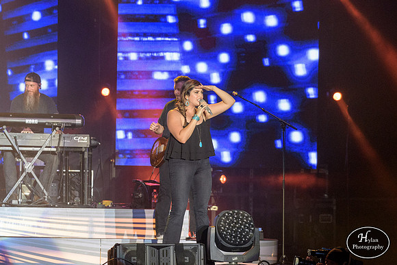 LadyAntebellum-HylanPhotography-Musikfest2016-CatCountry-214544.jpg