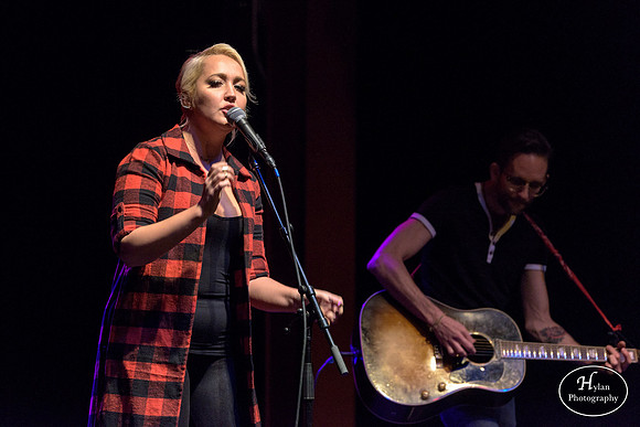 MeghanLinsey-HylanPhotography-MusikfestCafe-CatCountry-01.jpg