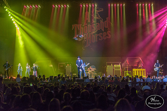 AThousandHorses-HylanPhotography-PPLCenter-CatCountry-193020.jpg