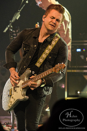 HunterHayes-HylanPhotography-SteelStacks-CatCountry96-203307.jpg