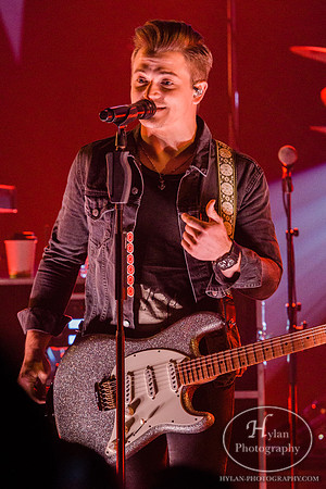 HunterHayes-HylanPhotography-SteelStacks-CatCountry96-203055.jpg