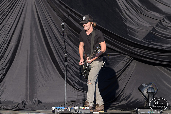TuckerBeatHard-HylanPhotography-Musikfest2016-CatCountry-01.jpg