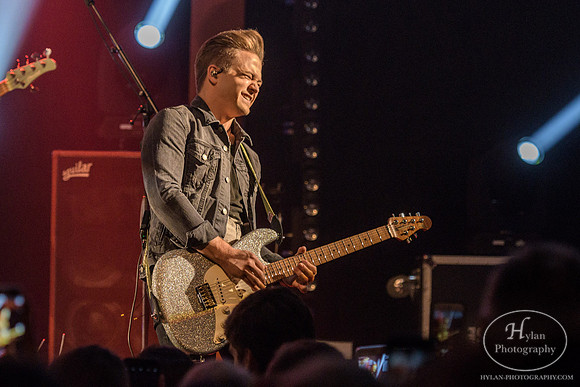 HunterHayes-HylanPhotography-SteelStacks-CatCountry96-203452.jpg