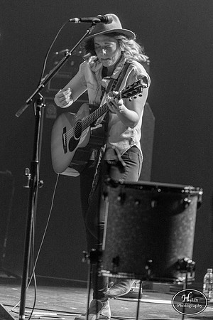BrandiCarlile-HylanPhotography-SandsBethlehemEventCenter-211338.jpg