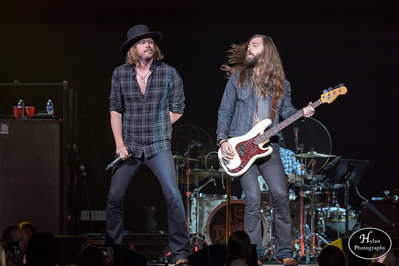 AThousandHorses-HylanPhotography-PPLCenter-CatCountry-193156.jpg