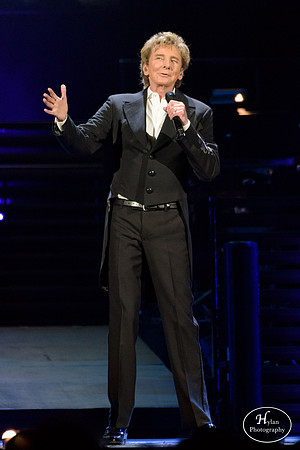 BarryManilow-HylanPhotography-MoheganSunArena-WLEV-203236.jpg