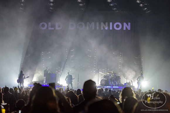 OldDominion-HylanPhotography-SantanderArena-CatCountry-193338.jpg