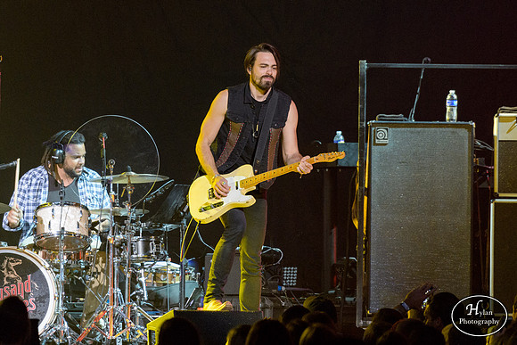 AThousandHorses-HylanPhotography-PPLCenter-CatCountry-01-2.jpg