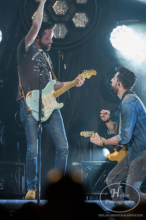 OldDominion-HylanPhotography-SantanderArena-CatCountry-01-4.jpg