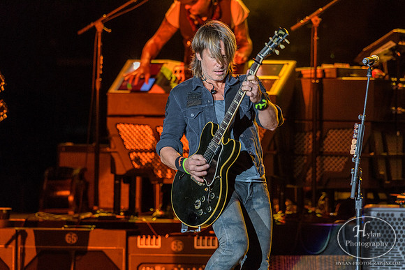 KeithUrban-HylanPhotography-AllentownFair17-CatCountry96-202722.jpg
