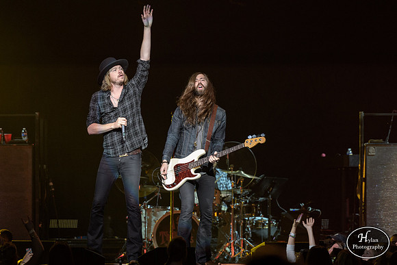 AThousandHorses-HylanPhotography-PPLCenter-CatCountry-193136.jpg