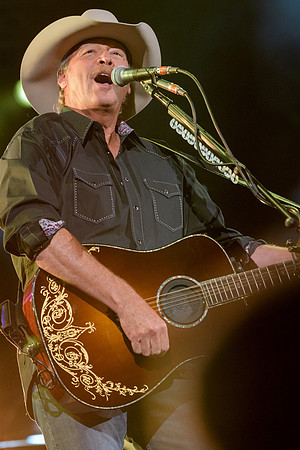 AlanJackson-HylanPhotography-MoheganPa-CatCountry96-4.jpg