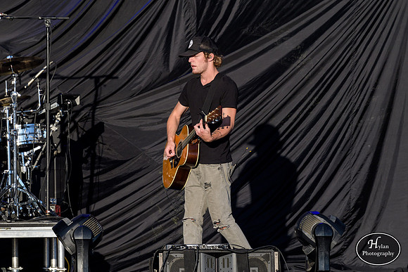 TuckerBeatHard-HylanPhotography-Musikfest2016-CatCountry-01-3.jpg